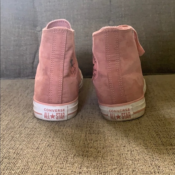 Converse - Picture 2 of 4